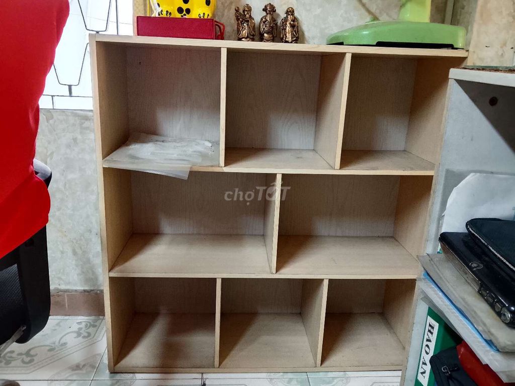 Kệ gỗ văn phòng phòng khách 1m x 1m. Mua bán Tủ, kệ gia đình tại Quận 11 Tp Hồ Chí Minh được đăng bởi CTY TNHH MTV HÒA PHÚ THANH hình 1