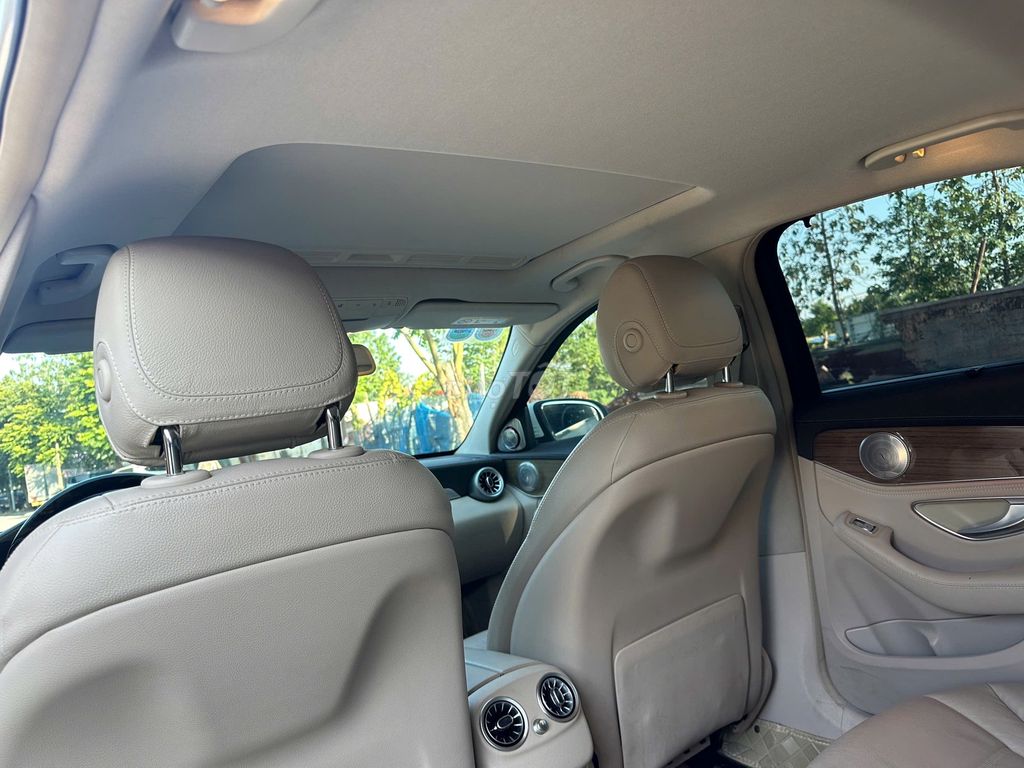 Mercedes-Benz C250 Exclusive 2016 màu trắng. Mua bán Ô tô tại Quận Thanh Xuân Hà Nội được đăng bởi Nguyễn Tuấn Hoàng hình 11