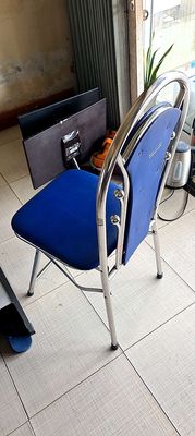 Bán 2 ghế dựa. Mua bán Bàn ghế tại Quận Hải Châu Đà Nẵng được đăng bởi Bá Tiến