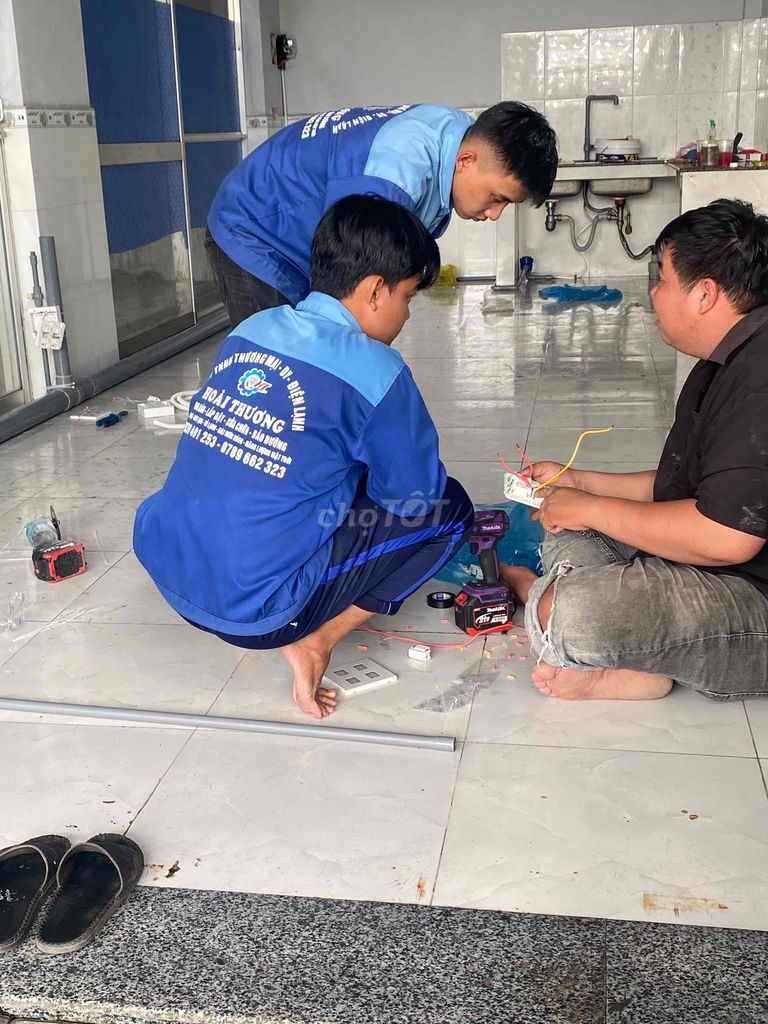 Tuyển thợ điện lạnh và thợ phụ điện lạnh. Việc làm Công việc khác tại Quận Bình Thuỷ Cần Thơ được đăng bởi Điện Lạnh Hoài Thương hình 4