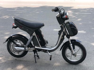 Xe đạp điện Nijia đen bình khoẻ. Mua bán Xe điện tại Quận Cầu Giấy Hà Nội được đăng bởi Xe Điện 257 Hoàng Quốc Việt 