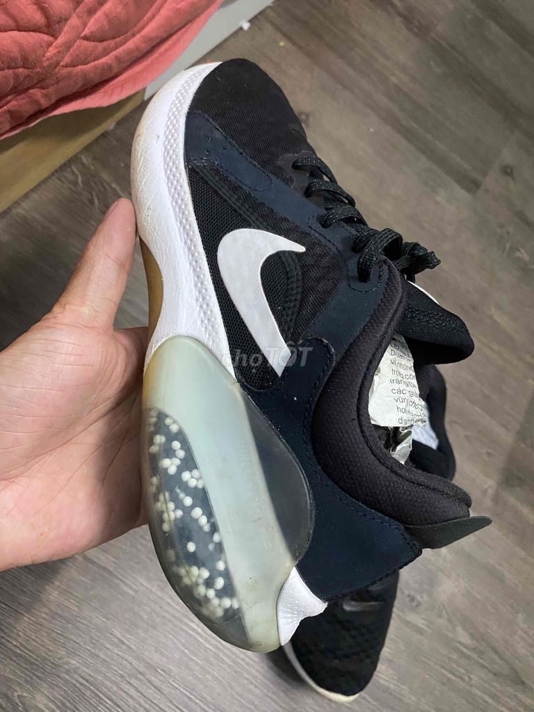 nike sz 41đế hạt chạy bộ chính hãng siêu nhẹ , êm