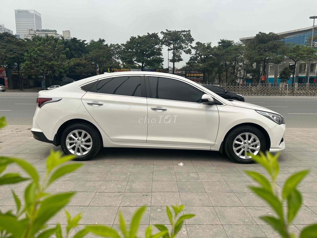 Hyundai Accent 2021số tự động