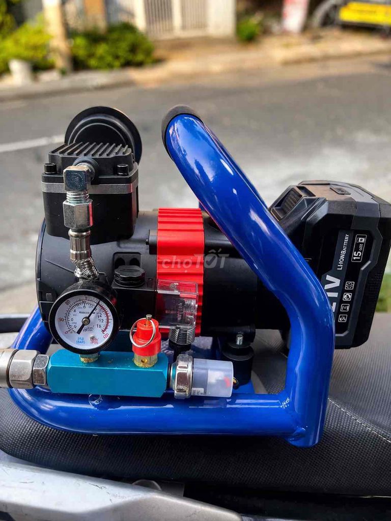 Máy nén khí mini Pin 21V. Mua bán Đồ chuyên dụng, Giống nuôi trồng tại Thị xã Điện Bàn Quảng Nam được đăng bởi Trung Nguyễn hình 1