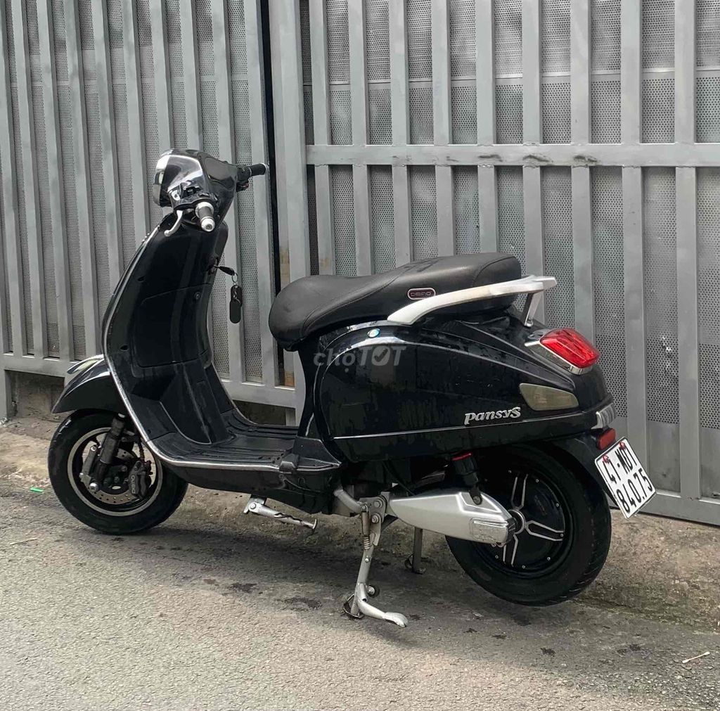 Продается б/у электрический скутер Dibao Vespa - номерной знак cavet в Хошимине