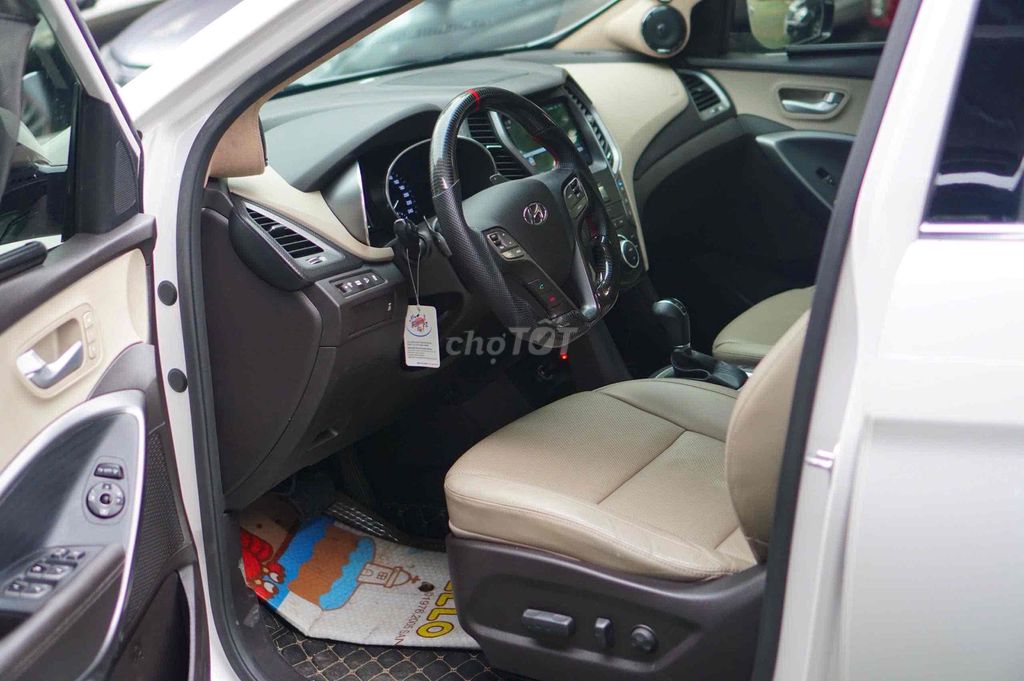 Hyundai Santa Fe 2016 2.2 AT 4WD - 90000 km. Mua bán Ô tô tại Quận Bình Tân Tp Hồ Chí Minh được đăng bởi Long  hình 9