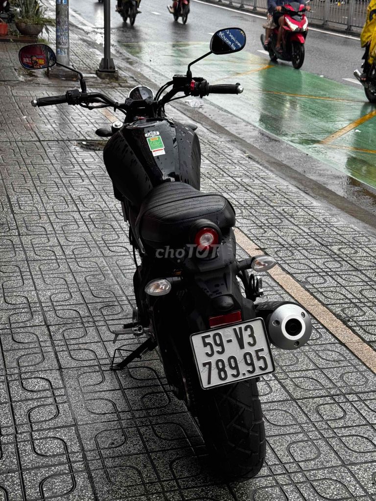 Yamaha XSR 155 конец 2023 Черный как новый 208 км