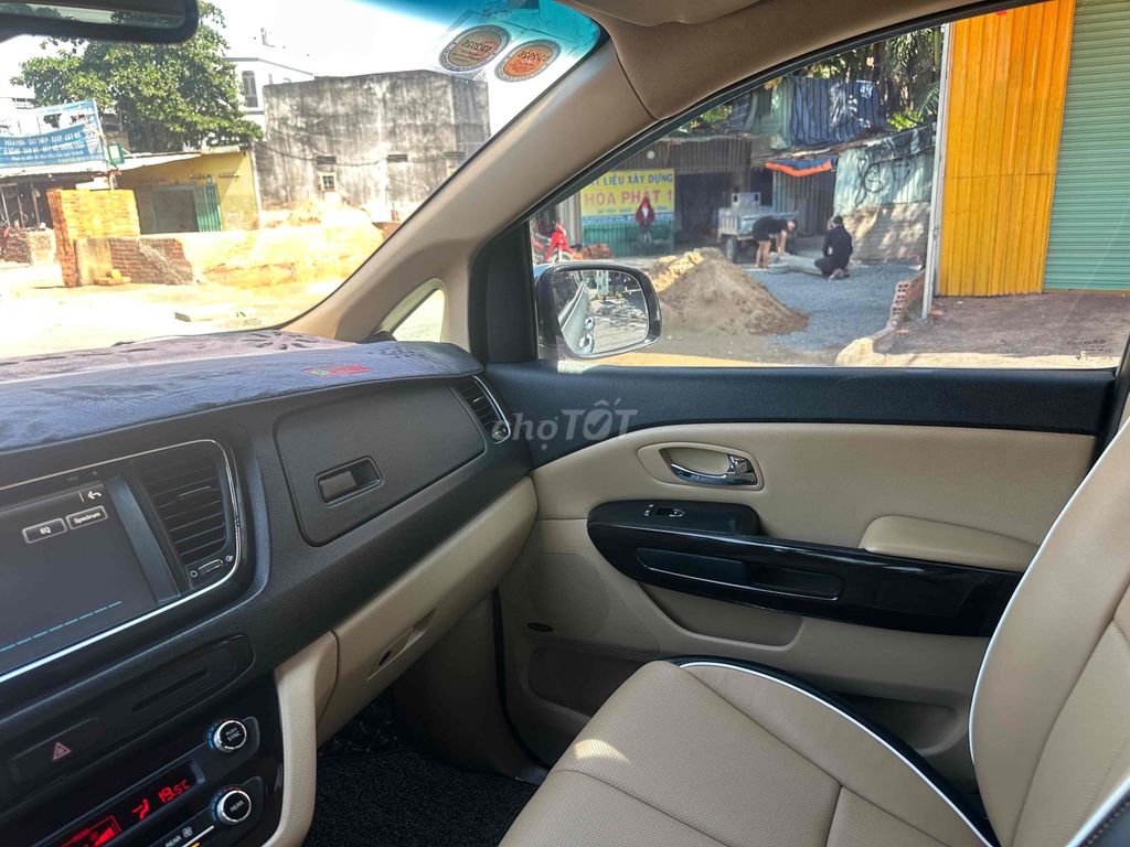 Kia Sedona 2016 bản full máy dầu. máy zin ko lỗi. Mua bán Ô tô tại Quận Tân Phú Tp Hồ Chí Minh được đăng bởi Phan Ngọc Lơi hình 14