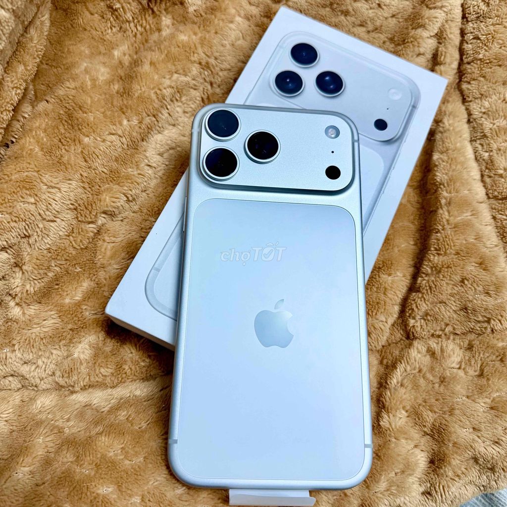 iPhone 17 Pro Max 256GB Bạc FPT Shop New kít. Mua bán Điện thoại tại Thành phố Bến Tre Bến Tre được đăng bởi Tiệm Nhà Táo hình 1