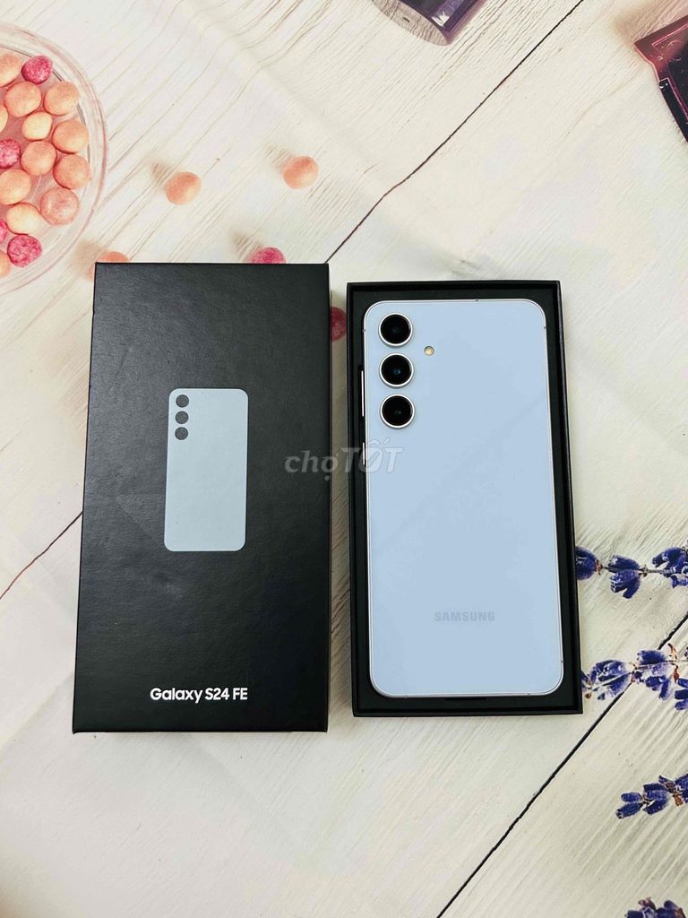 Samsung Galaxy S24 FE Xanh nhạt Như mới. Mua bán Điện thoại tại Thành phố Huế Thừa Thiên Huế được đăng bởi Chuyên Hàng Công Ty hình 1