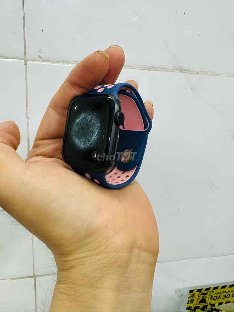 Apple Watch SE 2020 44mm Đen. Mua bán Thiết bị đeo thông minh tại Quận Hồng Bàng Hải Phòng được đăng bởi nguyễn văn tuân hình 1