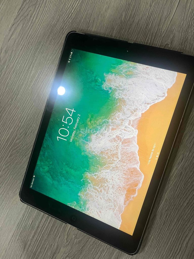 Apple iPad 16GB Xám Dính iCloud. Mua bán Máy tính bảng tại Thành phố Dĩ An Bình Dương được đăng bởi Bùi Quý Vy hình 1