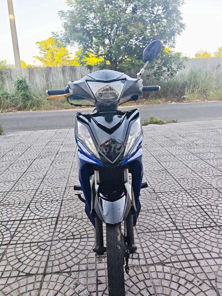 Sym Galaxy 50cc, синий, черный, бесшумный, полнофункциональный