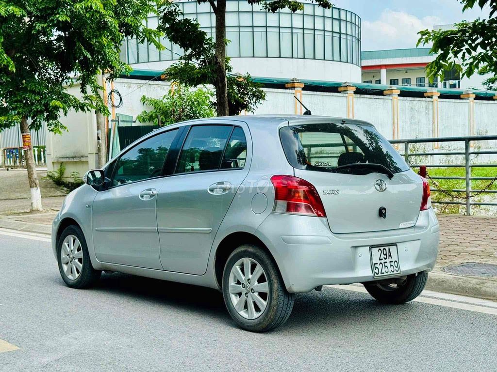 Toyota Yaris 2011 - 97000 km. Mua bán Ô tô tại Quận Bắc Từ Liêm Hà Nội được đăng bởi Nguyễn Bách Việt hình 2