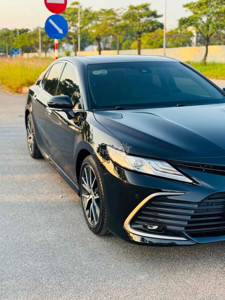 Toyota Camry 2022 2.5 Q. Mua bán Ô tô tại Huyện Sóc Sơn Hà Nội được đăng bởi AUTO VĨNH CƯỜNG hình 2