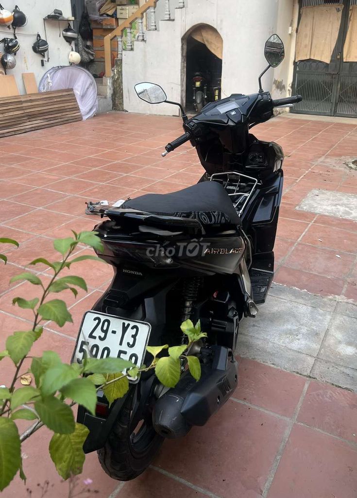 Специальная модель Honda Airblade 125 2020, черная