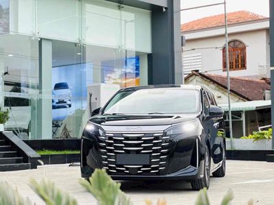 SẴN XE BYD M9