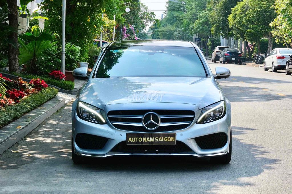 Mercedes Benz C300 AMG Model 2016 - 44000 km