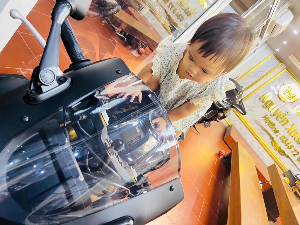 R3 xe nhà còn mới kenggg zin tất cả từ con ốc. Mua bán Xe máy tại Quận Nam Từ Liêm Hà Nội được đăng bởi Emmanuel Timel hình 3