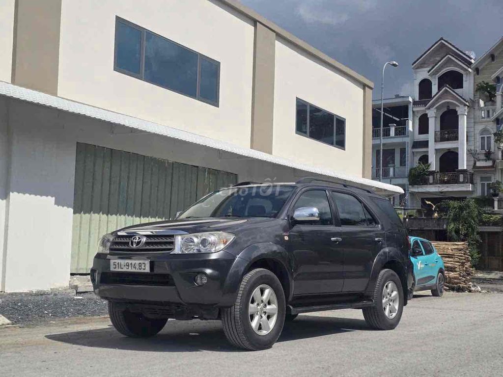 Toyota Fortuner 2.5G MT 2011 - 136000km. Mua bán Ô tô tại Quận Bình Tân Tp Hồ Chí Minh được đăng bởi Lê Văn hình 2