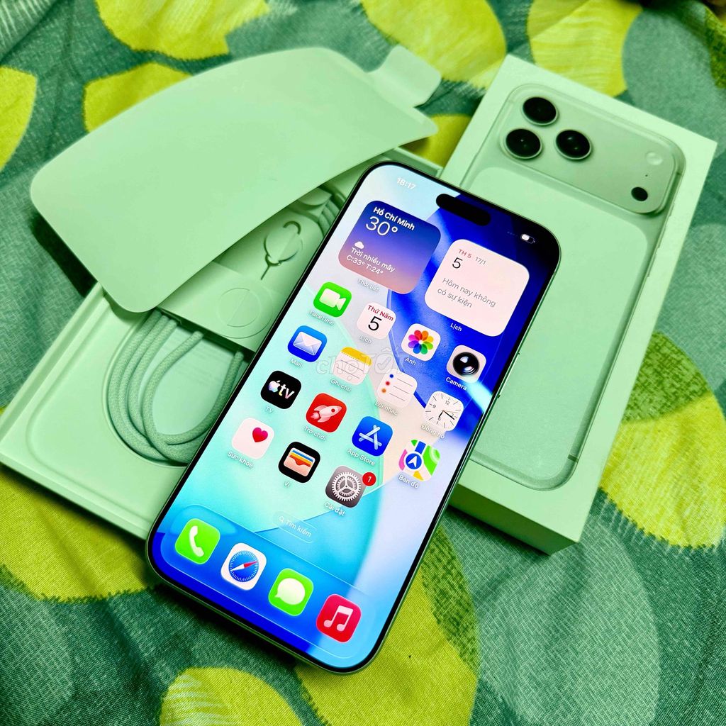 17 Pro Max 512g Bạc Mới Chưa xài Hàng TGDĐ. Mua bán Điện thoại tại Thành phố Bến Tre Bến Tre được đăng bởi Tiệm Nhà Táo hình 1