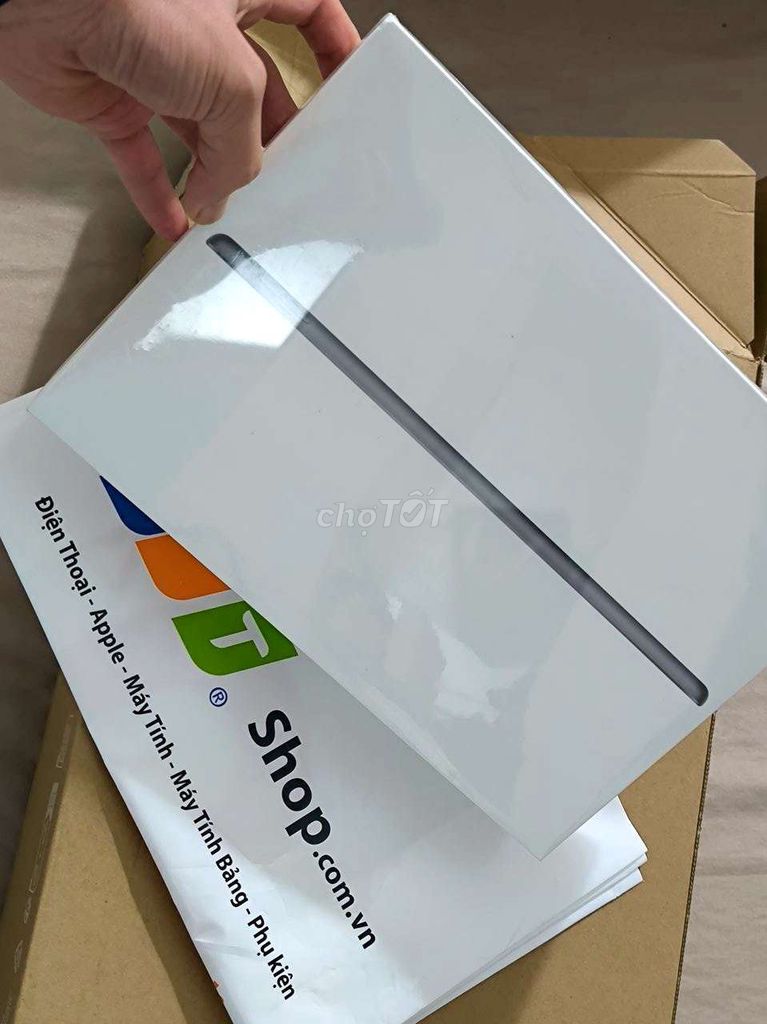 iPad Gen 9 FPTshop Nguyên seal 1 năm BH. Mua bán Máy tính bảng tại Quận Đống Đa Hà Nội được đăng bởi Minh Quân hình 1
