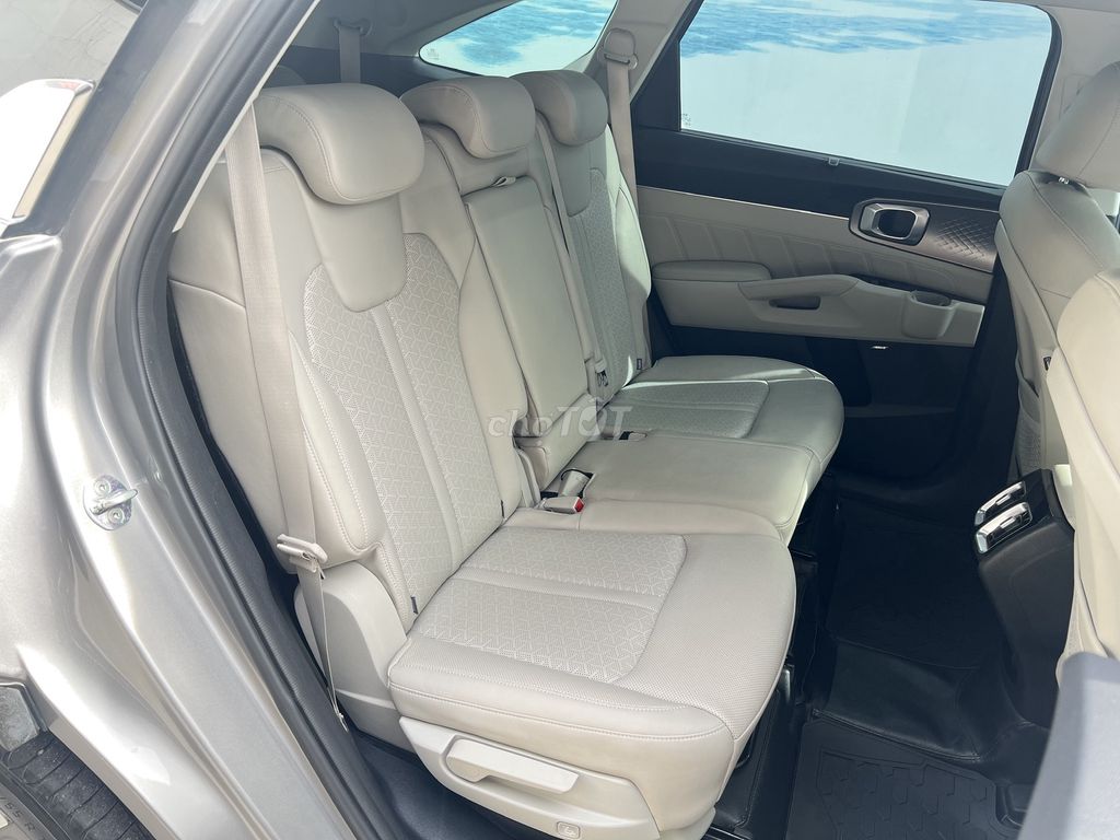 KIA SORENTO 2.5 SIGNATURE PHIÊN BẢN CAO CẤP.. Mua bán Ô tô tại Quận Bình Thạnh Tp Hồ Chí Minh được đăng bởi Anh Chiến hình 11