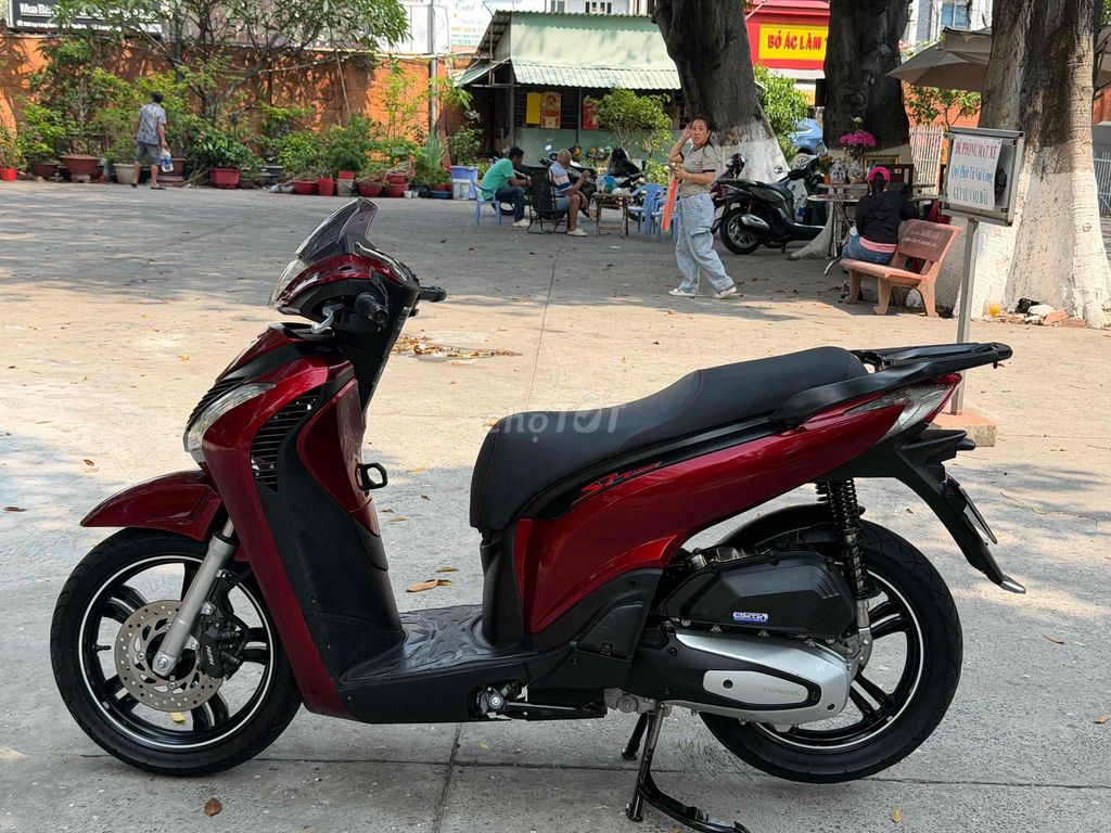 HT GÓP ĐẬU💯Sh 125 BSTP 9chủ Xe Đẹp Ít Đi Bán & GL