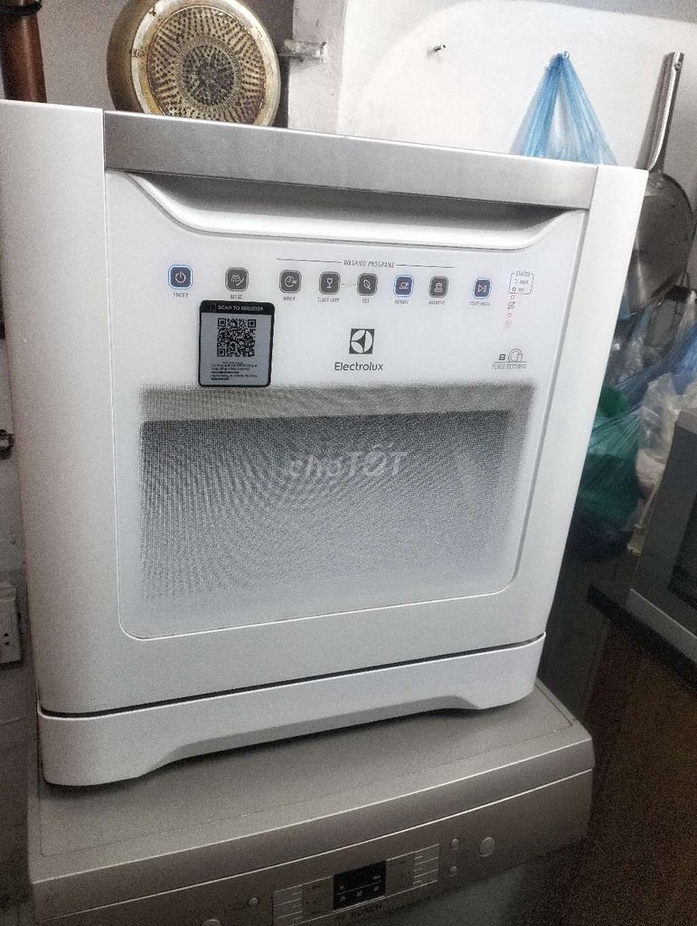 Máy rửa bát Electrolux Trắng. Mua bán Bếp, lò, đồ điện nhà bếp tại Quận Hoàng Mai Hà Nội được đăng bởi Hungsintek hình 1