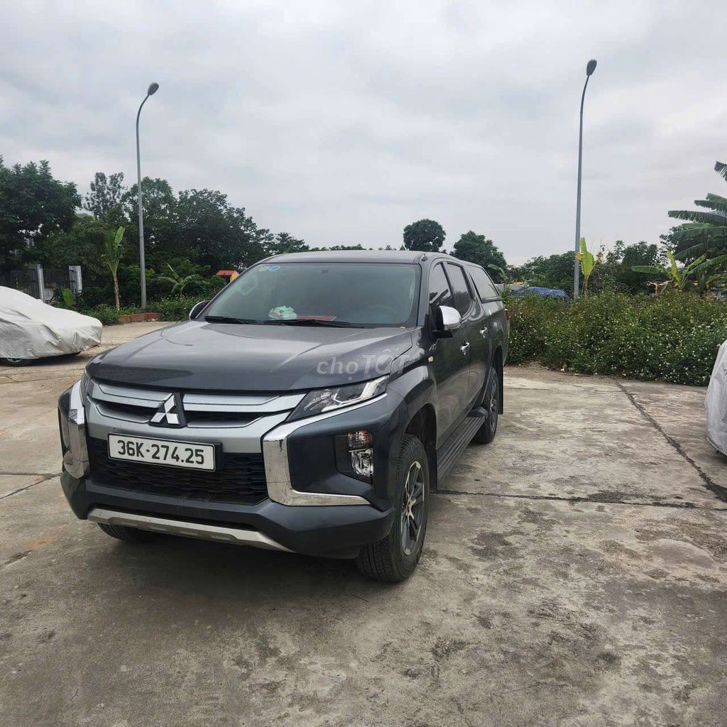 Mitsubishi Triton 2023 Tự động Xám 5 chỗ
