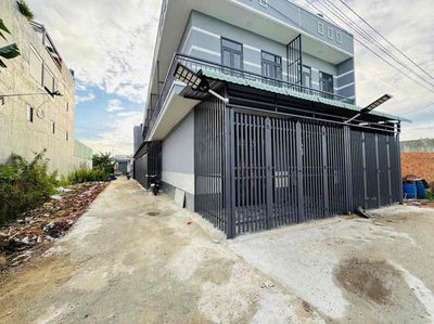 Bán Căn Nhà Hóc Môn Chủ Đang Nợ Nên Nhượng Lại Ai Thiện Chí. Mua bán nhà ở tại Huyện Hóc Môn Tp Hồ Chí Minh được đăng bởi Hà My