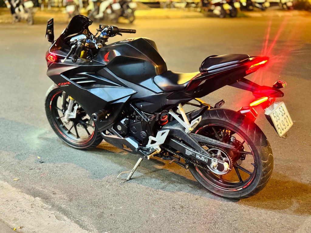 Bán CBR150R ABS BSSG chính chủ. Mua bán Xe máy tại Quận 12 Tp Hồ Chí Minh được đăng bởi Thiên Tài hình 4