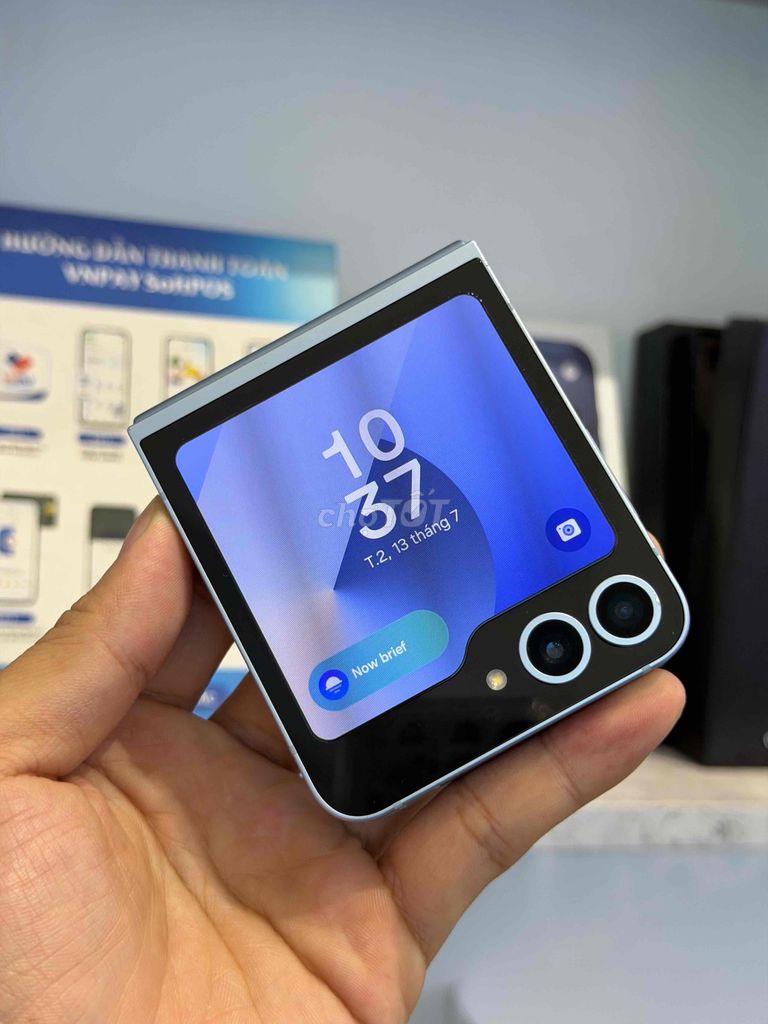 Samsung Z Flip5 256Gb Xanh 2 sim 98%. Mua bán Điện thoại tại Quận 3 Tp Hồ Chí Minh được đăng bởi Trịnh Quang Linh hình 1
