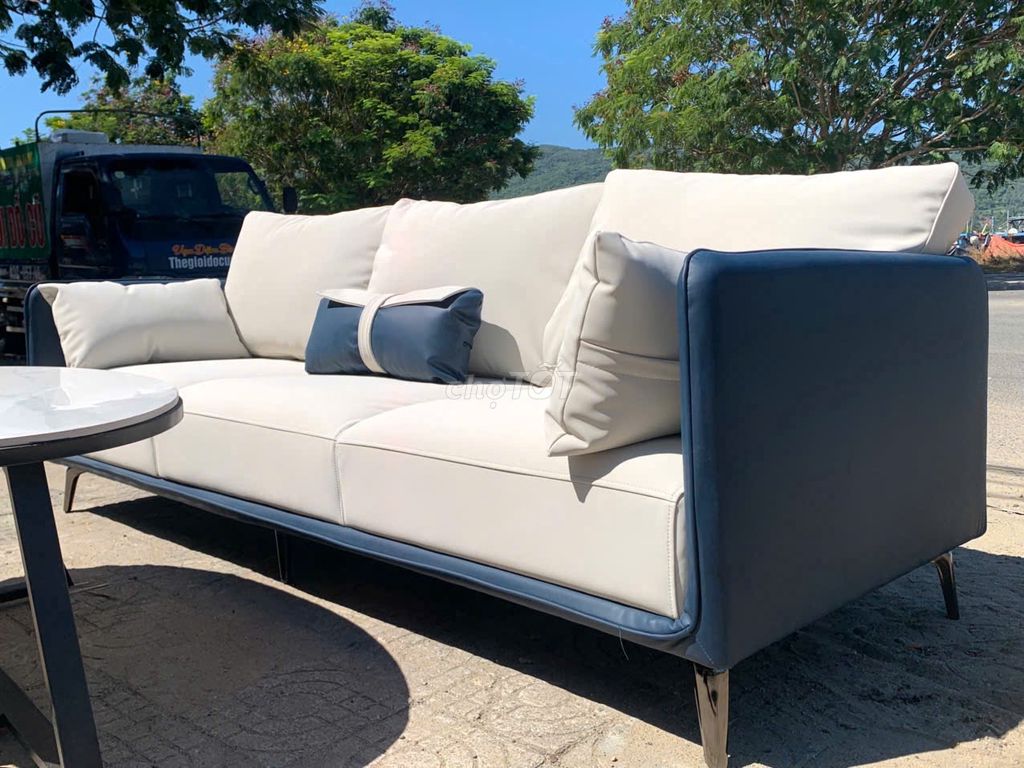 Ghế sofa da Trắng, Xanh đậm. Dịch vụ nhà cửa khác tại Quận Sơn Trà Đà Nẵng được đăng bởi THẾ GIỚI ĐỒ CŨ ĐÀ NẴNG hình 1