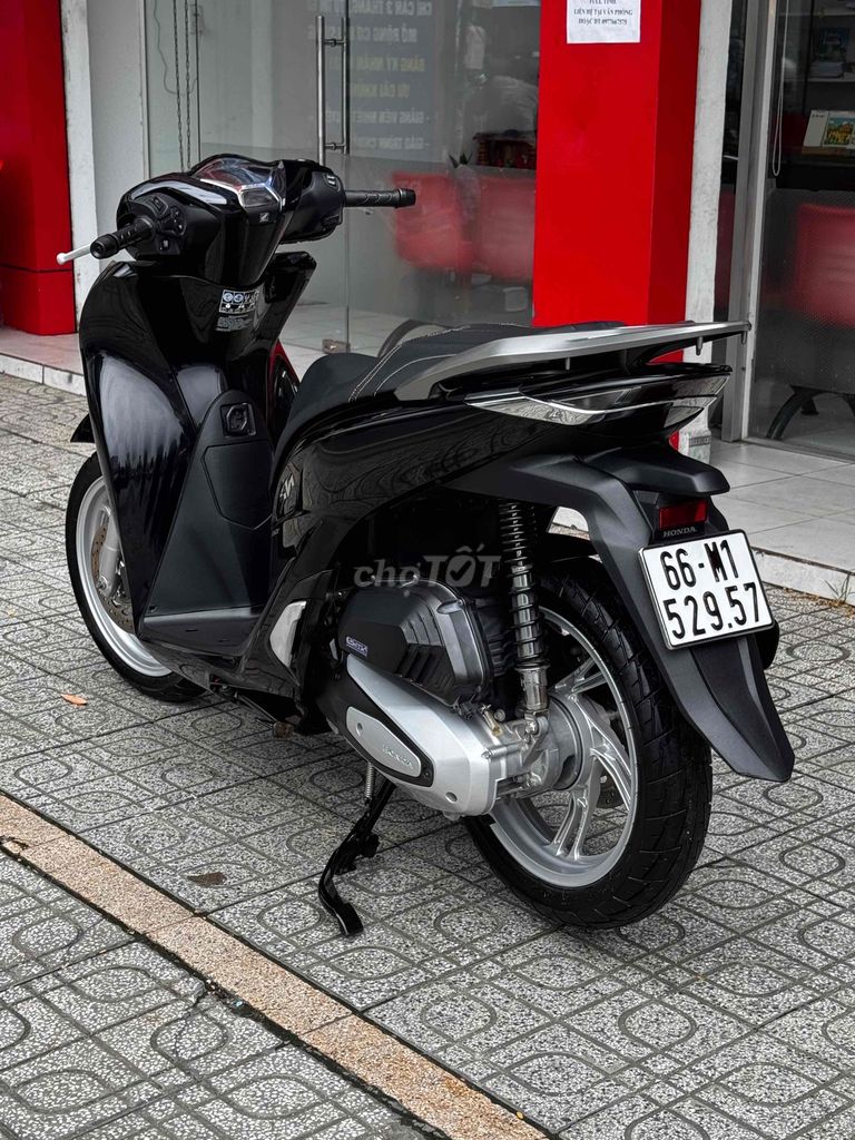 Honda SH 150i ABS 2020 Глянцево-черный родной мопед один хозяин