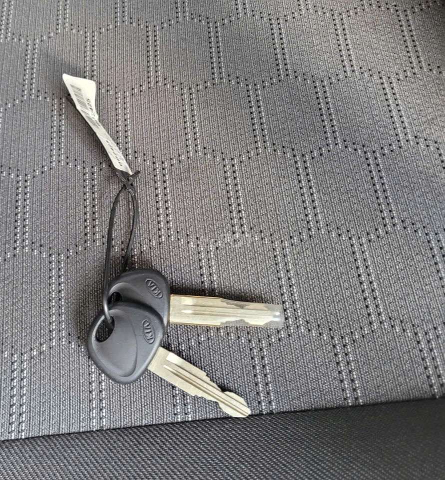 Bán gấp kia 2.4 tấn đời 2024 thùng kín 3m5. Mua bán Xe tải, xe ben tại Thành phố Thuận An Bình Dương được đăng bởi Hồ Xe Tải hình 7