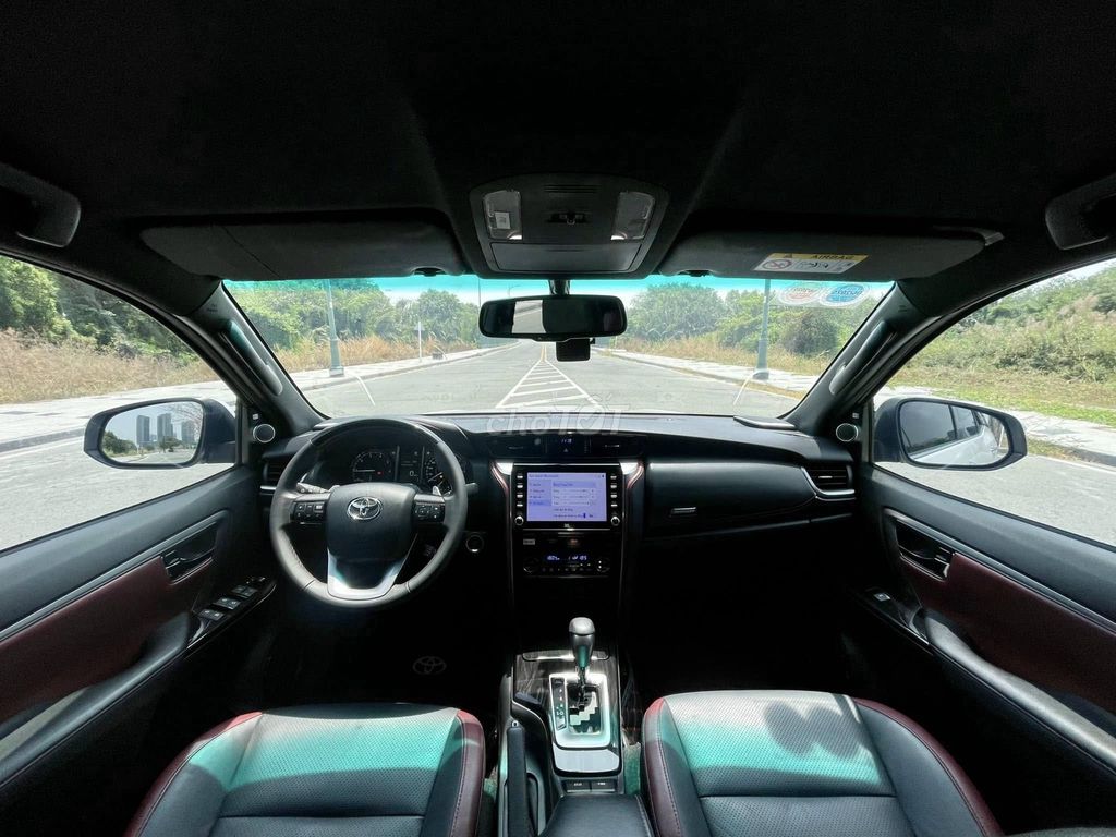 Toyota Fortuner Legender 2023 2.4L 4x2 AT 34000 Km. Mua bán Ô tô tại Thành phố Thủ Đức Tp Hồ Chí Minh được đăng bởi Đức Tứ Bánh hình 13