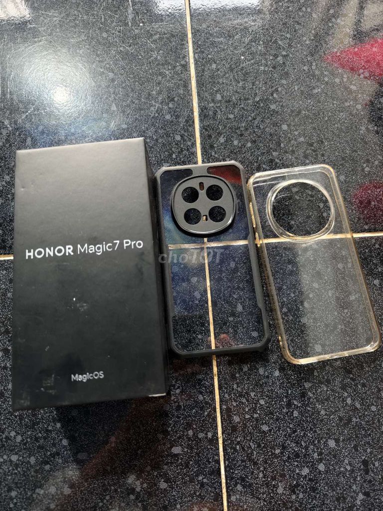 Vỏ hộp Honor Magic 7 Pro Đen. Mua bán Phụ kiện (Màn hình, Chuột...) tại Thành phố Phan Thiết Bình Thuận được đăng bởi SAM KHOAI hình 1
