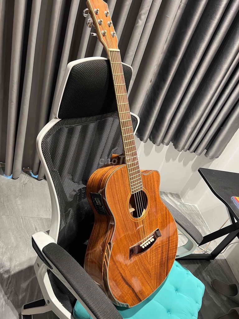 Đàn guitar gỗ màu Nâu. Mua bán Nhạc cụ tại Quận Gò Vấp Tp Hồ Chí Minh được đăng bởi LINH hình 1