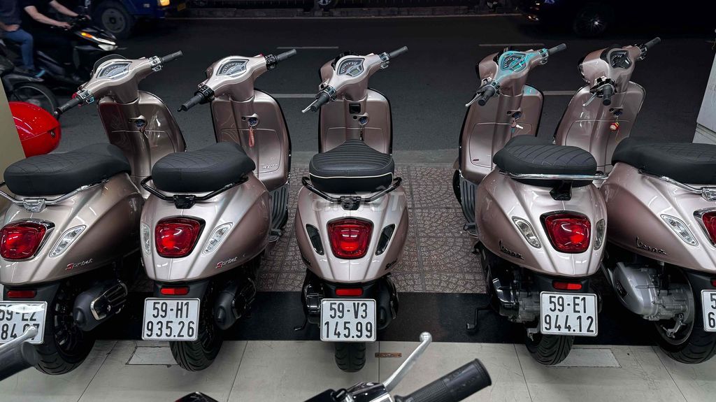 Vespa Sprint Vàng đồng TFT & Hồng Poecher. Mua bán Xe máy tại Quận Phú Nhuận Tp Hồ Chí Minh được đăng bởi VESPA  PIAGGIO BẢO HƯNG Vespa cũ trả góp  hình 10