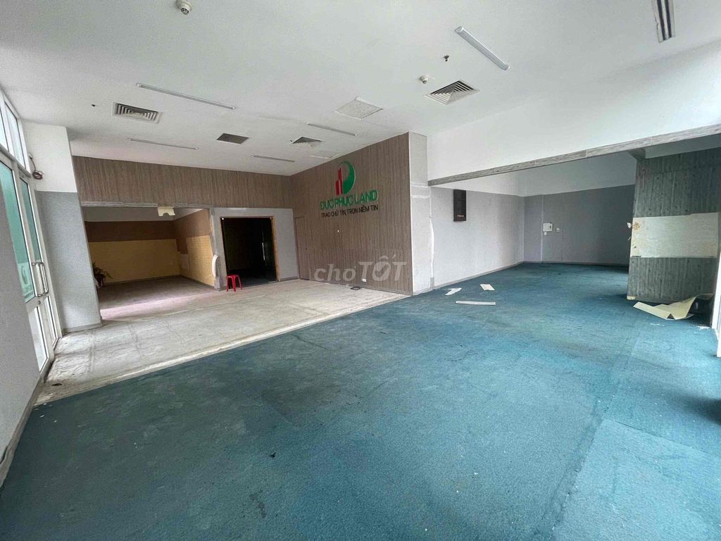 🏢 СДАЕТСЯ В АРЕНДУ ДОМ-МАГАЗИН, УСАДЬБА — КРАСИВАЯ УГЛОВАЯ КВАРТИРА С ТРЕМЯ ФАСАДАМИ