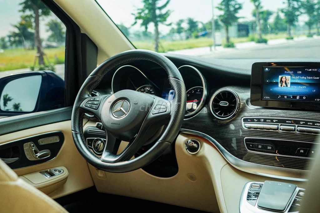 Mercedes Benz V Class 2021 V250 Luxury - 38000 km. Mua bán Ô tô tại Quận Tân Bình Tp Hồ Chí Minh được đăng bởi GREENWAY AUTO hình 8