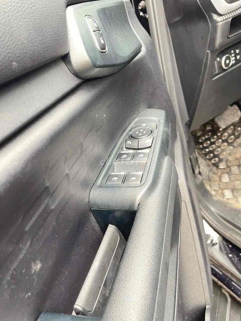 Ford Ranger 2024 XLS 2.0 4X2 AT - 20000 km. Mua bán Ô tô tại Quận 1 Tp Hồ Chí Minh được đăng bởi Thanh Tâm hình 8