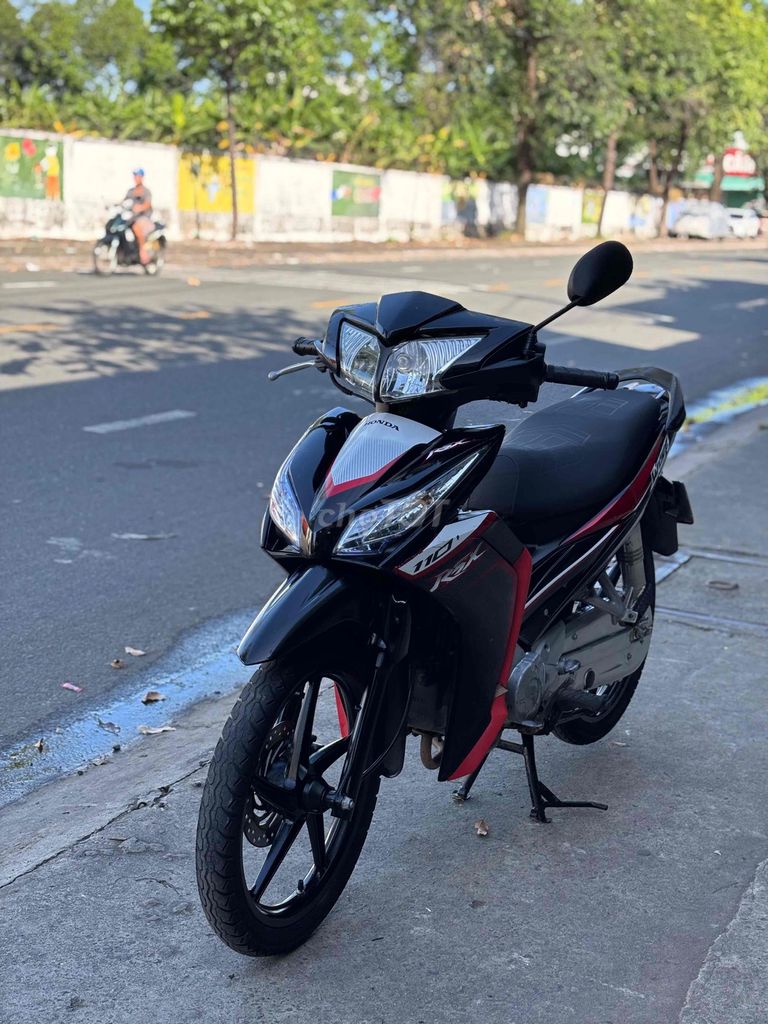 Honda Wave RSX 110 Đen đỏ. Mua bán Xe máy tại Thị xã Bến Cát Bình Dương được đăng bởi xe máy trả góp tín nghĩa  hình 11