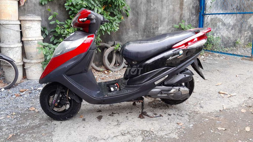Xe máy Attila đĩa bay Đỏ Đen. Mua bán Xe máy tại Quận Bình Tân Tp Hồ Chí Minh được đăng bởi Anh Thư  hình 1