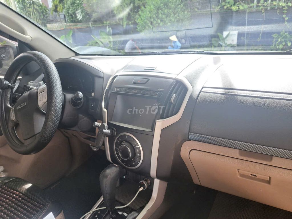 Isuzu Mu X 2018 1.9 4X2 AT - 240000 km. Mua bán Ô tô tại Huyện Lâm Hà Lâm Đồng được đăng bởi Khương Thùy Linh hình 7
