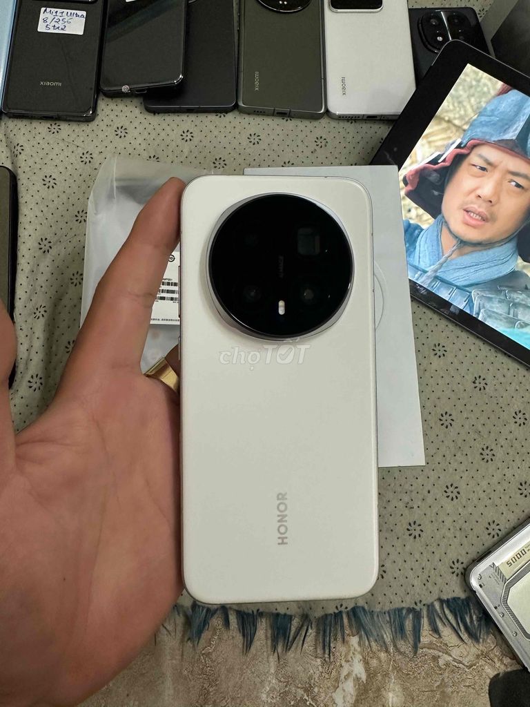 Honor Magic8 Pro 16/512gb fullbox. Mua bán Điện thoại tại Quận Tân Bình Tp Hồ Chí Minh được đăng bởi Nguyễn Thắng Mobile hình 1