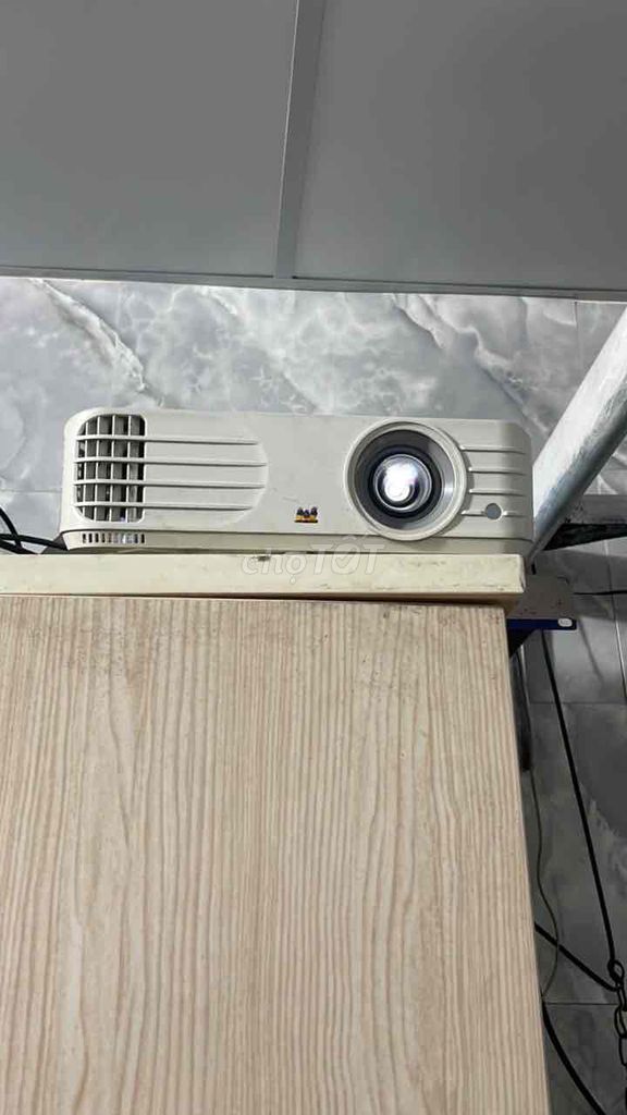 Máy chiếu ViewSonic Trắng. Mua bán Đồ dùng văn phòng tại Quận Hải An Hải Phòng được đăng bởi Duy hình 1