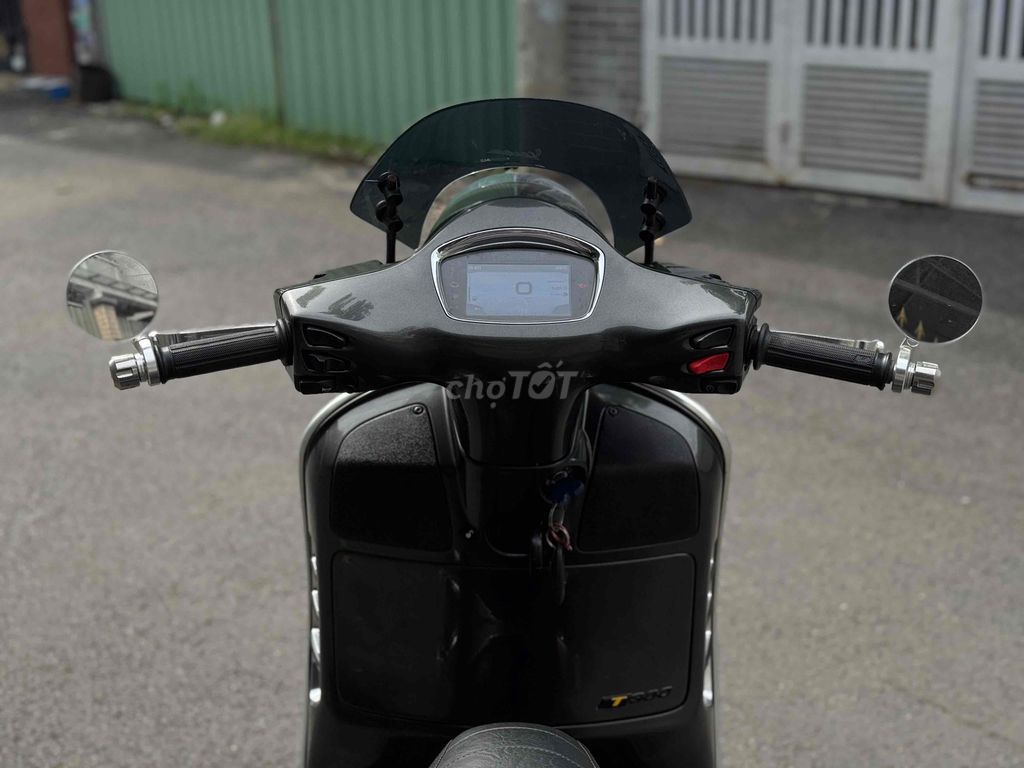 Piaggio Vespa GTS 300HPE 2019 Xám. Mua bán Xe máy tại Thành phố Dĩ An Bình Dương được đăng bởi Nguyễn Nhã hình 5