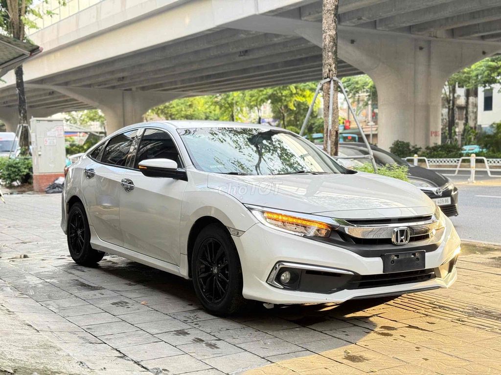 CẦN BÁN HONDA CIVIC 1.5GAT MODEL 2021 SIÊU MỚI. Mua bán Ô tô tại Quận Bắc Từ Liêm Hà Nội được đăng bởi Mr PHÁT THÁI HÀ AUTO hình 3